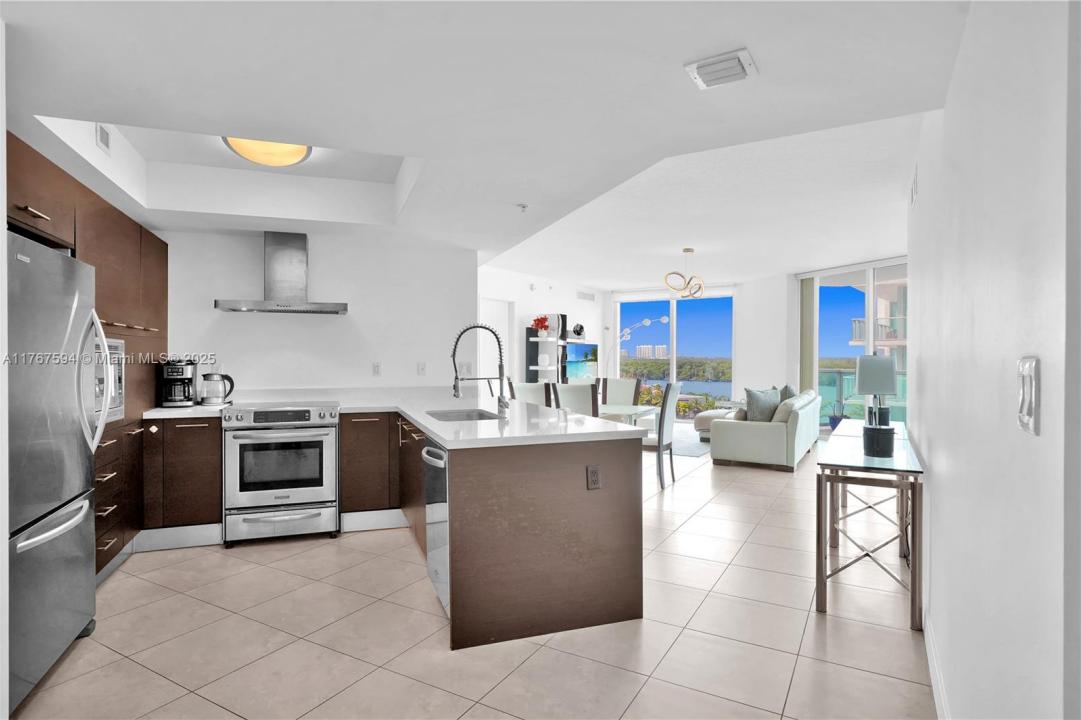 250 Sunny Isles Blvd 3-904, Sunny Isles Beach, Florida 33160, HOA KỲ