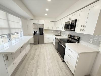 804 Cypress Blvd 407, Pompano Beach, Florida 33069, USA