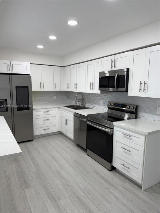 804 Cypress Blvd 407, Pompano Beach, Floride 33069, États-Unis