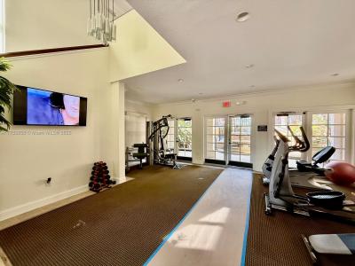 2841 NE 185th St 513, Aventura, Florida 33180, USA