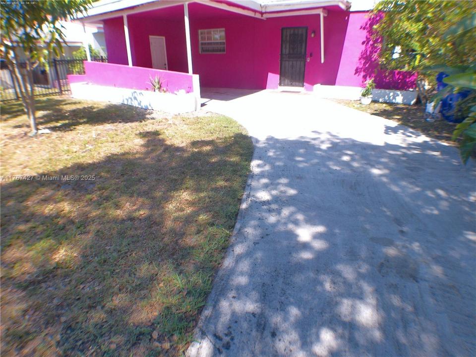 15775 NE 13th Ave, North Miami Beach, Florida 33162, Amerika Birleşik Devletleri
