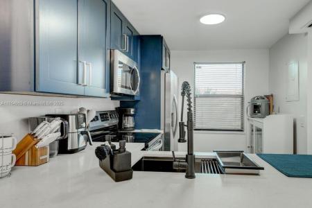 2726 NW 104th Ave 302, Sunrise, Florida 33322, USA