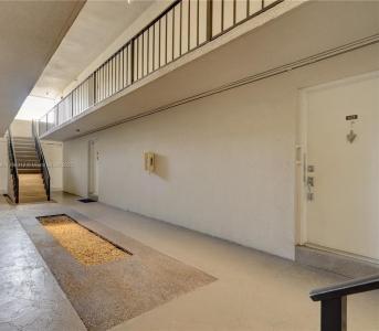 8788 SW 12th St 103, Miami, Florida 33174, USA