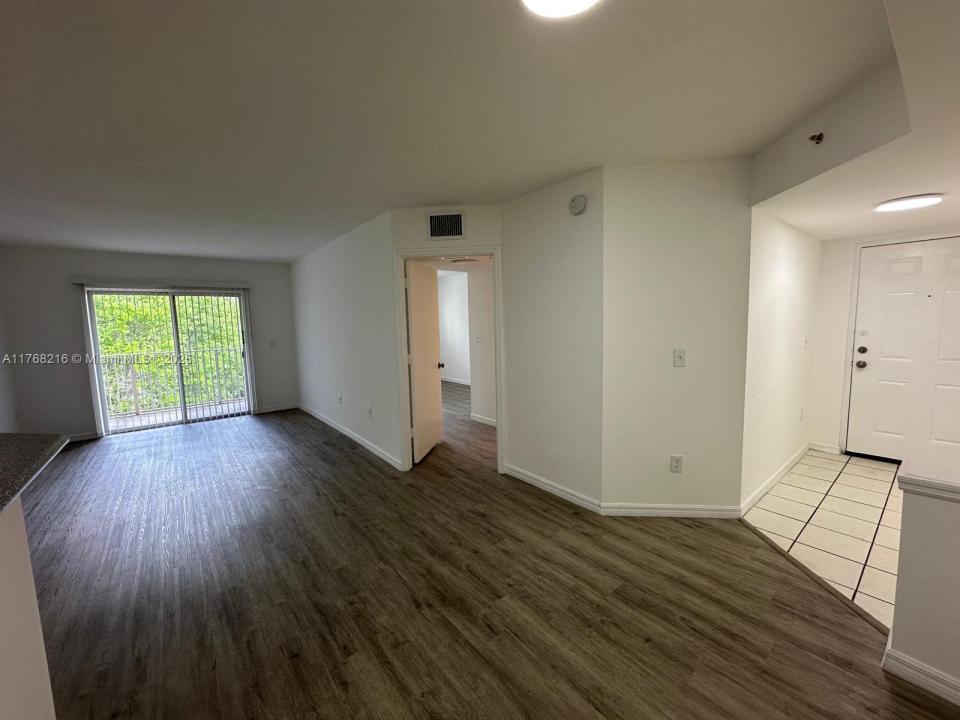 17602 NW 25th Ave 304, Miami Gardens, פלורידה 33056, ארצות הברית של אמריקה 