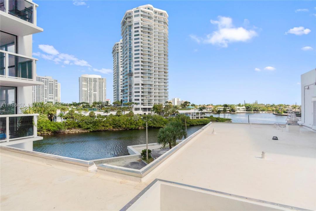 20505 E Country Club Dr 434, Aventura, Florida 33180, Stati Uniti