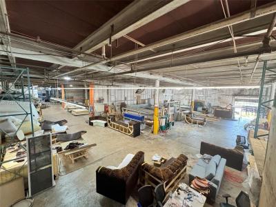 705 E 10 Ave, Hialeah, Florida 33010, USA