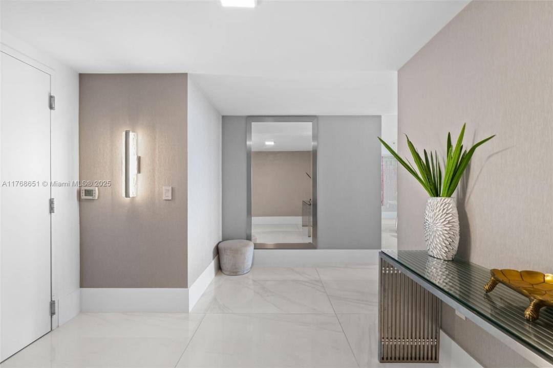 330 Sunny Isles Blvd 5-2204, Sunny Isles Beach, Florida 33160, USA