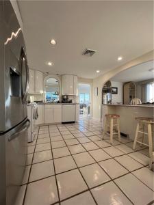 17 Chartier Circle, Newport, Rhode Island 02840