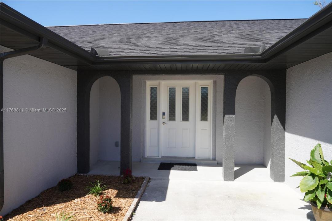 563 PRESQUE ISLE DR, Port Charlotte, Floride 33954, États-Unis