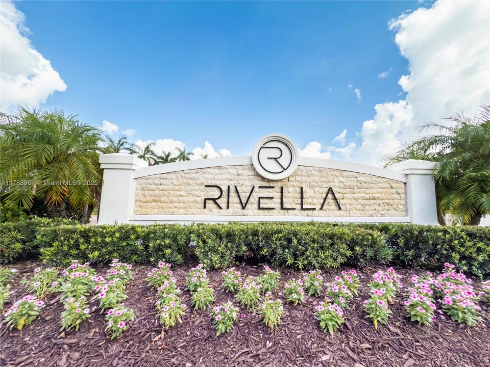 149 SE Cortile Arno, Port St. Lucie, Florida 34952