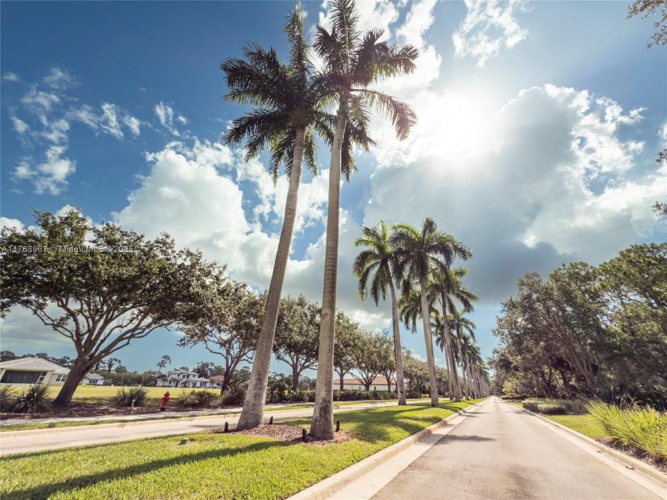 149 SE Cortile Arno, Port St. Lucie, Florida 34952