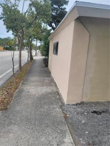 1244 NW 7th Ave 1, Fort Lauderdale, Florida 33311, USA