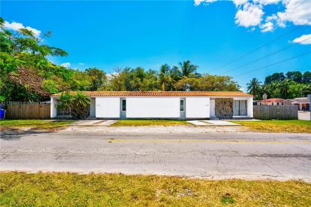 3690 SW 28th St, Miami, Florida 33133, USA