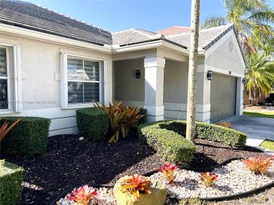 1107 Fairfield Meadows Dr, Weston, Florida 33327, USA