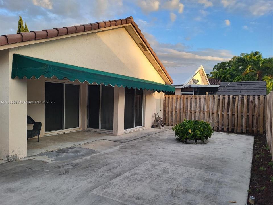 14144 SW 149th Pl, Miami, Florida 33196