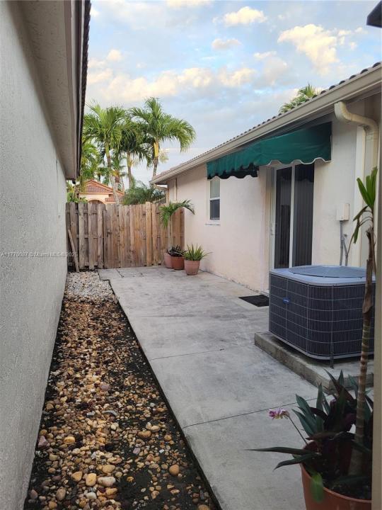 14144 SW 149th Pl, Miami, Florida 33196