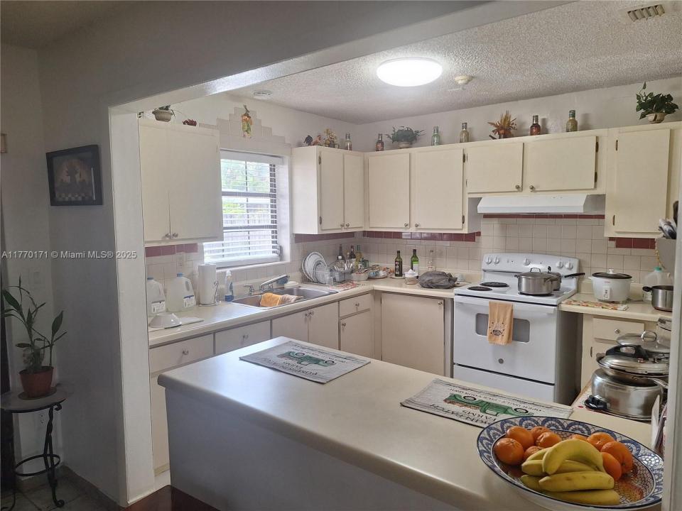 9384 SW 184th Ter, Cutler Bay, 佛羅里達州 33157, 美國