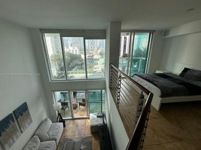 41 SE 5th St 807, Miami, Florida 33131, USA