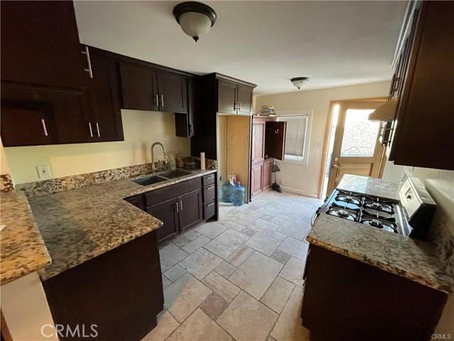 N Alma Avenue, East Los Angeles, California 90063, Estados Unidos
