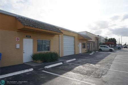 1042 NE 44th St, Oakland Park, Florida 33334