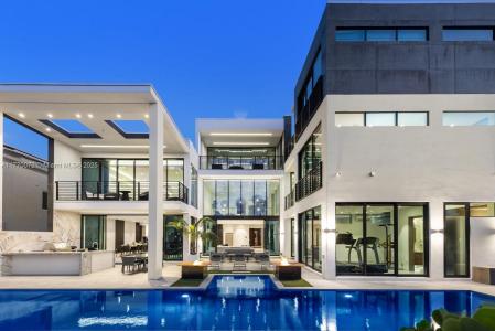 1400 Bayview Dr, Fort Lauderdale, פלורידה 33304, ארצות הברית של אמריקה 