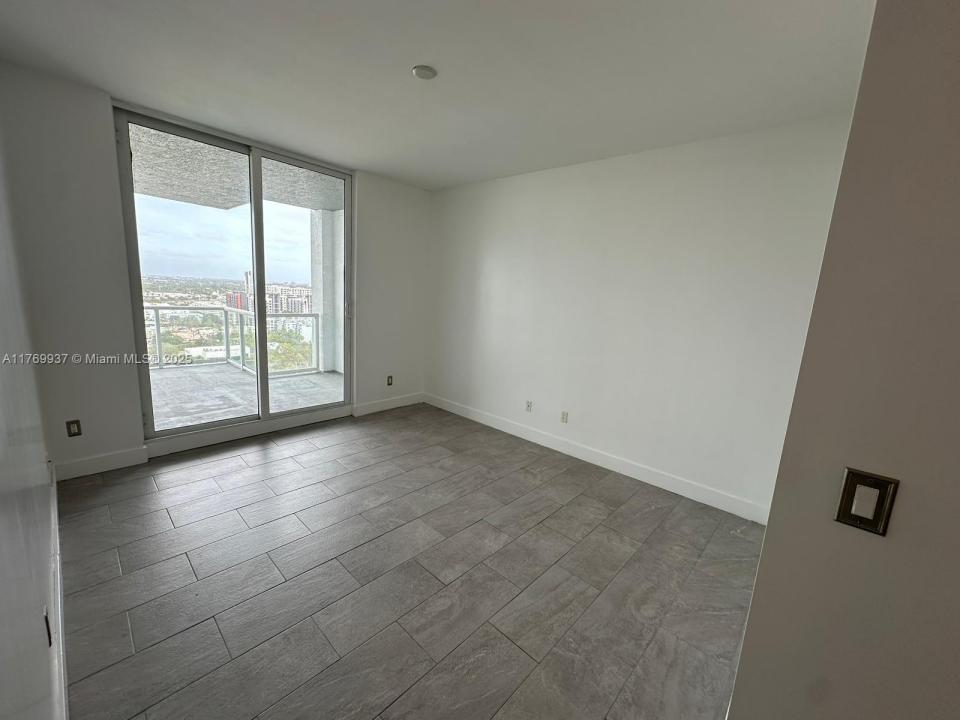 315 NE 3rd Ave 2009, Fort Lauderdale, フロリダ 33301, アメリカ合衆国