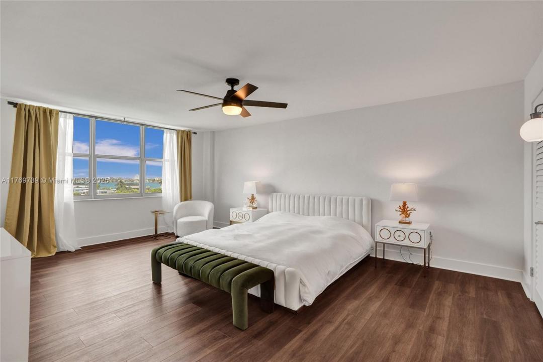10000 W Bay Harbor Dr PH23, Bay Harbor Islands, Florida 33154