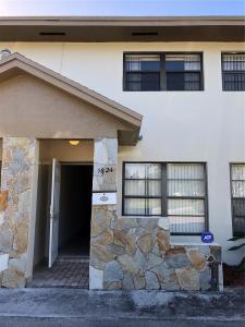 1624 NE 151st St 1624, Miami, Florida 33162, USA