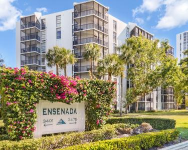 3475 N Country Club Dr 818, Aventura, Florida 33180, USA