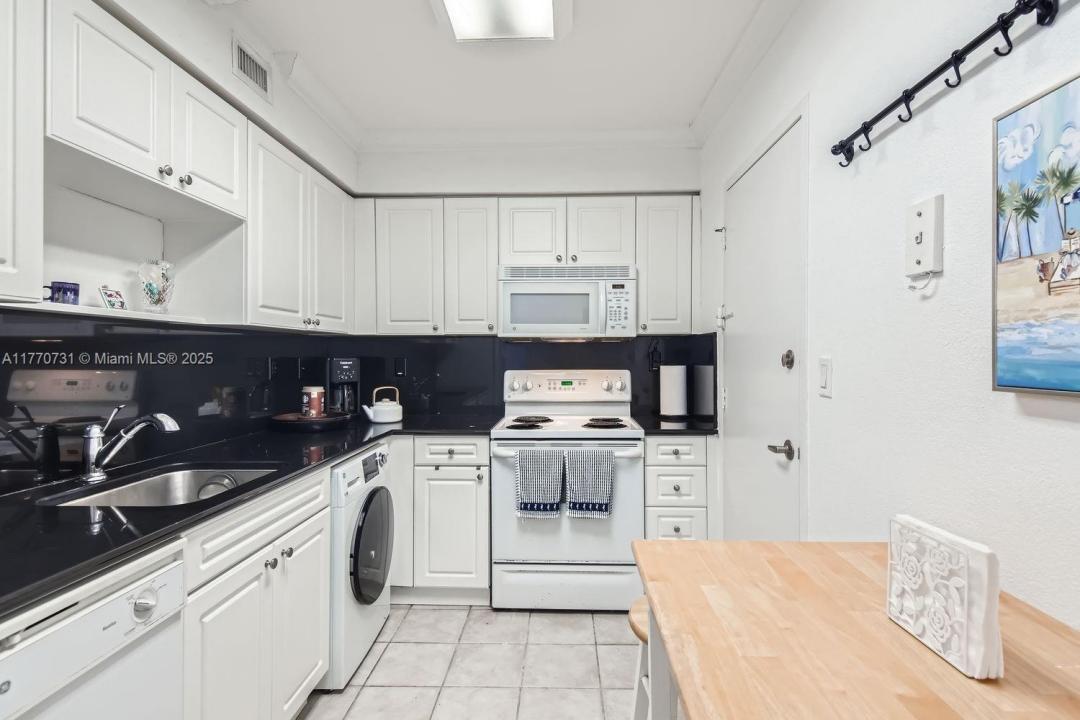2501 S Ocean Dr 833 (AVAILABLE NOW), Hollywood, Flórida 33019, Estados Unidos