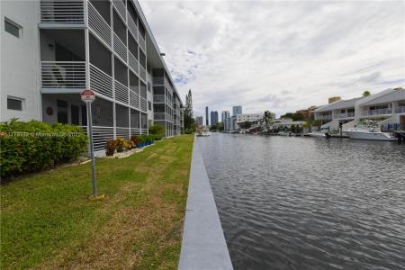 3750 NE 169th St 205, North Miami Beach, Florida 33160, USA