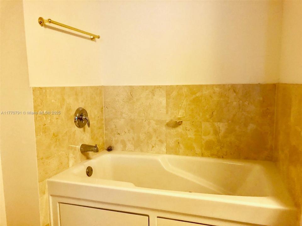 1800 N Bayshore Dr 1611, Miami, Flórida 33132, Estados Unidos
