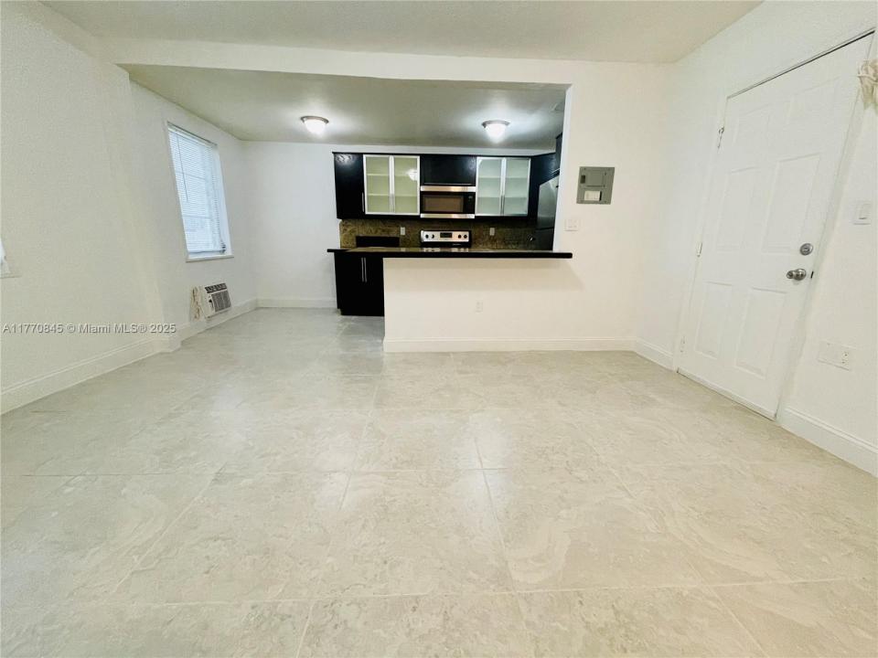 7928 Harding Ave 4, Miami Beach, פלורידה 33141, ארצות הברית של אמריקה 