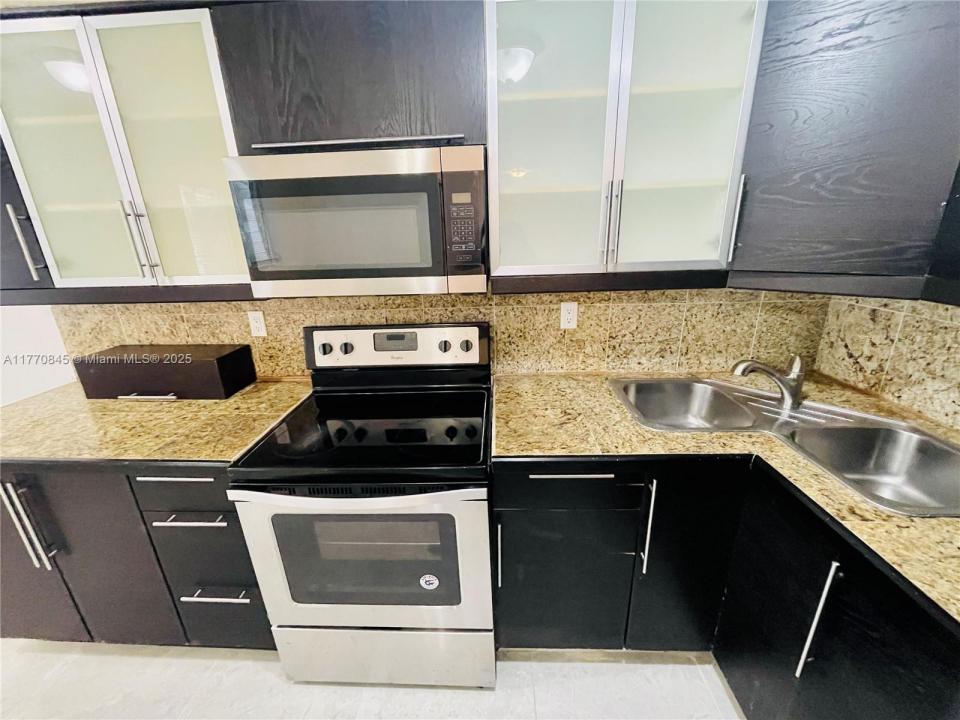 7928 Harding Ave 4, Miami Beach, פלורידה 33141, ארצות הברית של אמריקה 