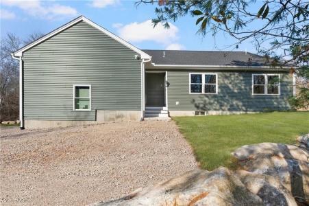 2 Fanning Place, Hopkinton, RI 02833, USA