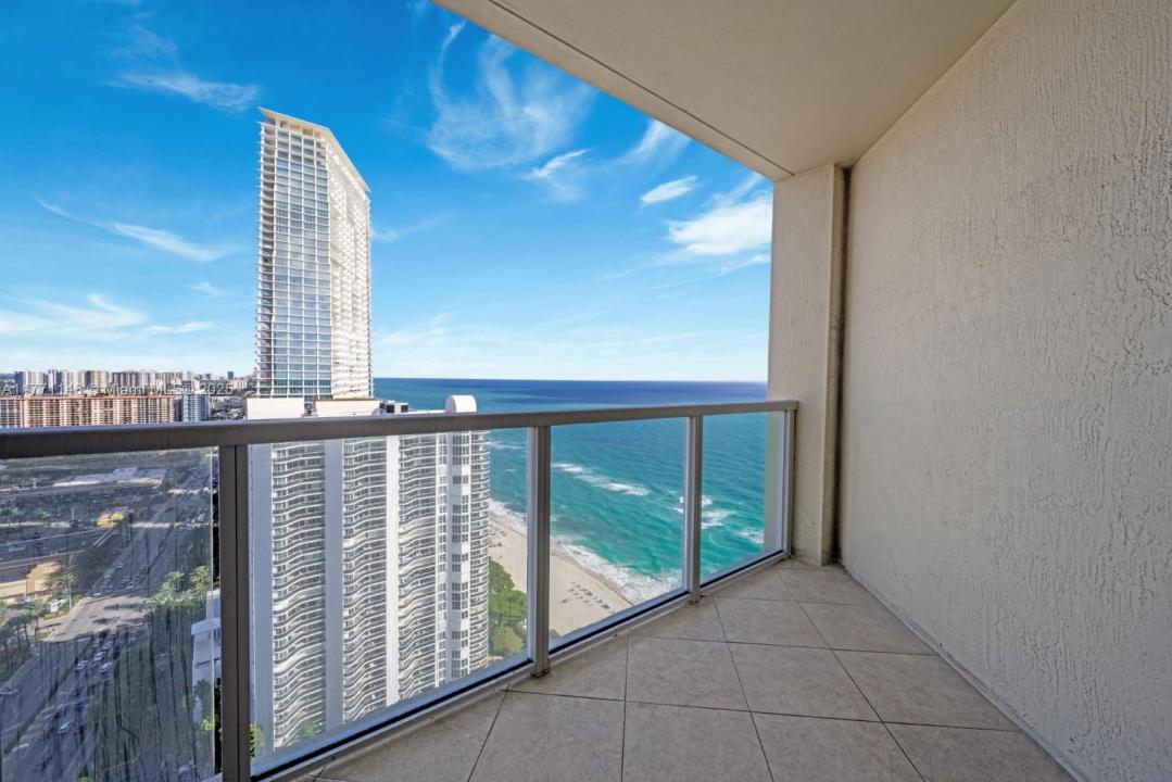 16699 Collins Ave 3306, Sunny Isles Beach, Florida 33160, USA