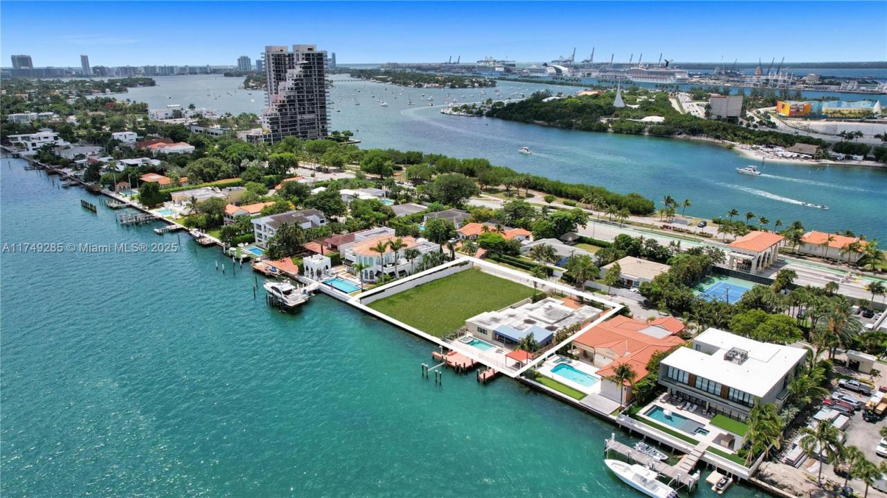 851 N Venetian Dr, Miami, فلوريدا 33139, الولايات المتحدة