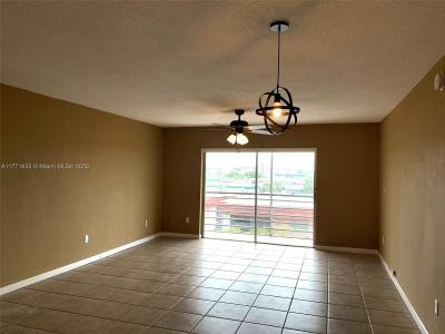 4848 NW 24th Ct 420, Lauderdale Lakes, Florida 33313, USA