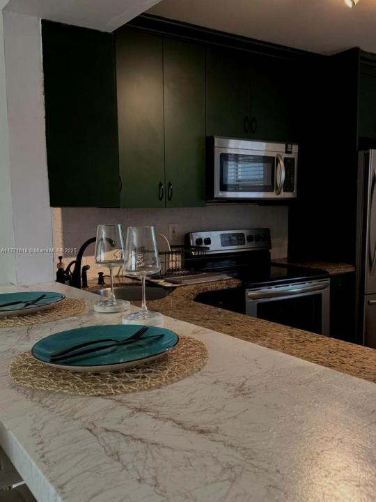 1530 NE 191st St 241, Miami, Florida 33179