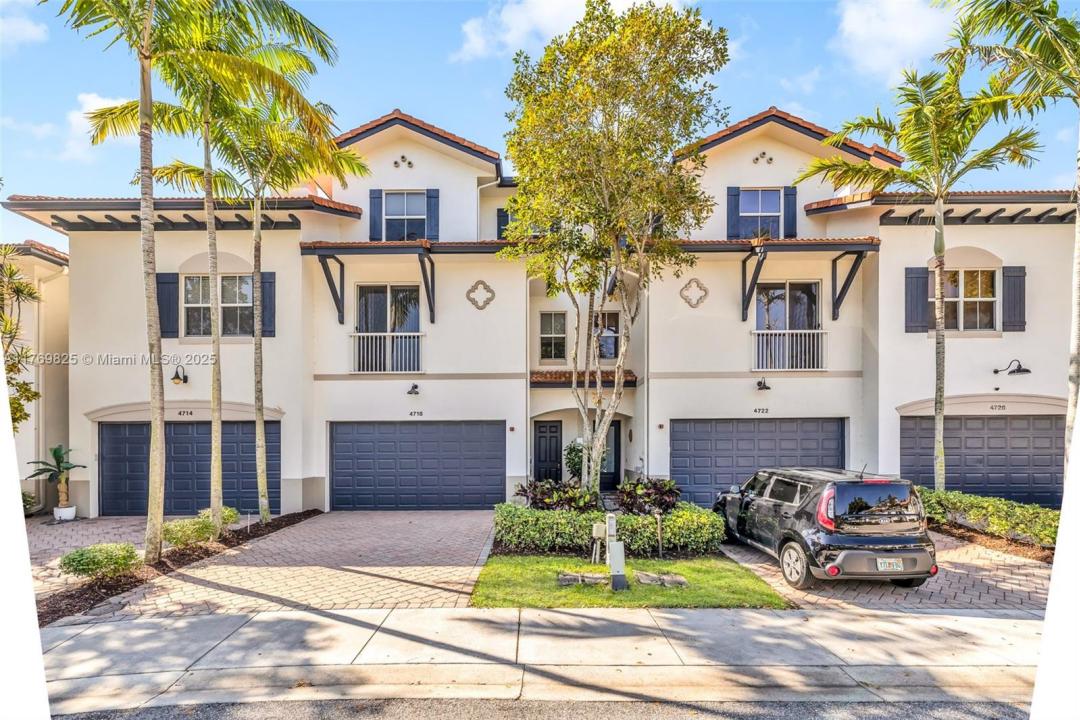 4718 S Prive Cir, Delray Beach, Florida 33445
