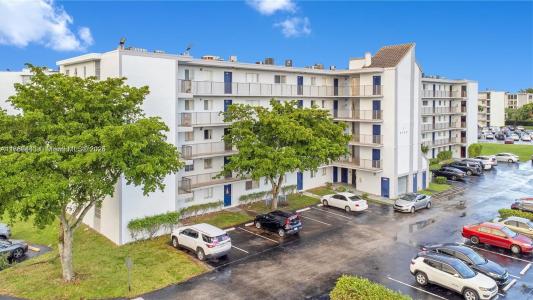 8730 N Sherman Cir 503, Miramar, Florida 33025, USA
