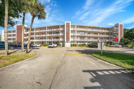 413 Greenbrier C 413, West Palm Beach, Florida 33417, USA