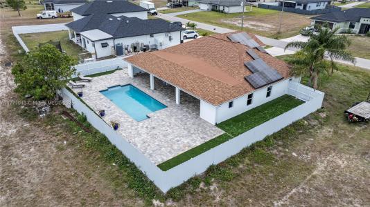 1911 NW 15TH TER, Cape Coral, Florida 33993, USA