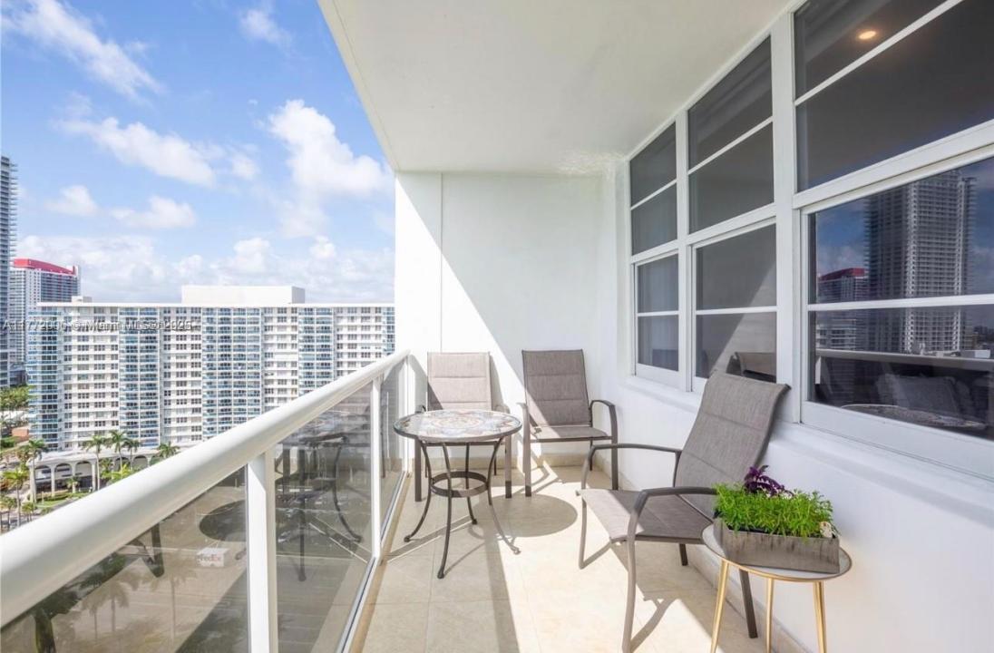 3725 S Ocean Dr PH18, Hollywood, فلوريدا 33019, الولايات المتحدة