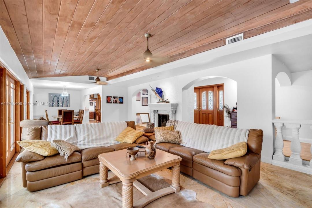 6400 Marlin Dr, Coral Gables, פלורידה 33158, ארצות הברית של אמריקה