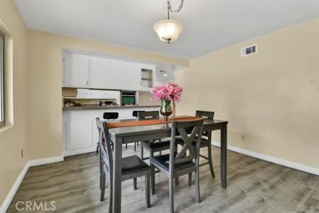 W Rowland Avenue, Anaheim, California 92804, Estados Unidos