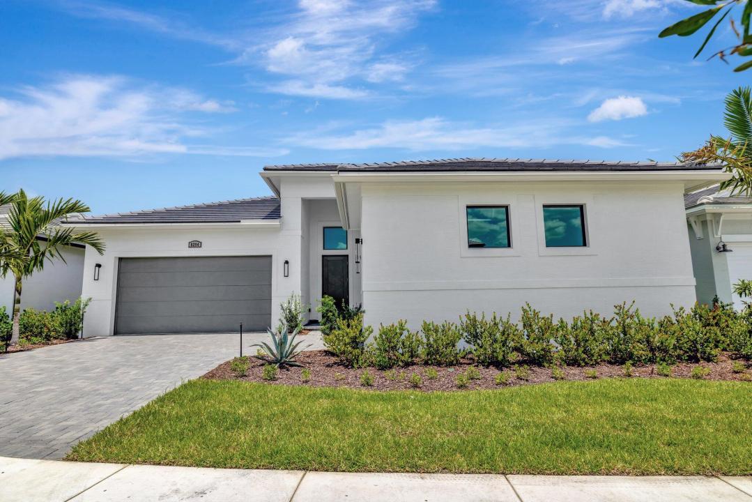 8294 SW Norcia Way, Port Saint Lucie, Florida 34987
