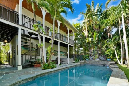 137 S Oak Street, Lantana, Florida 33462