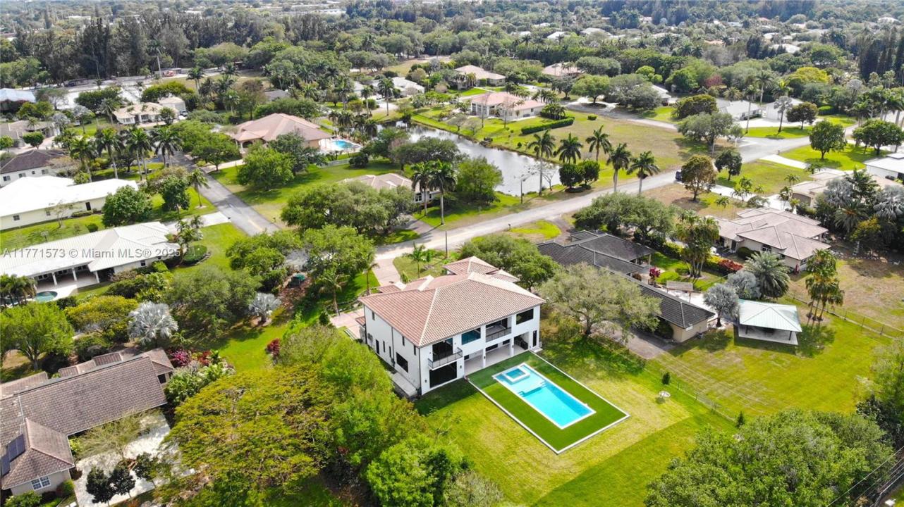 5903 SW 54th Ct, Davie, Florida 33314