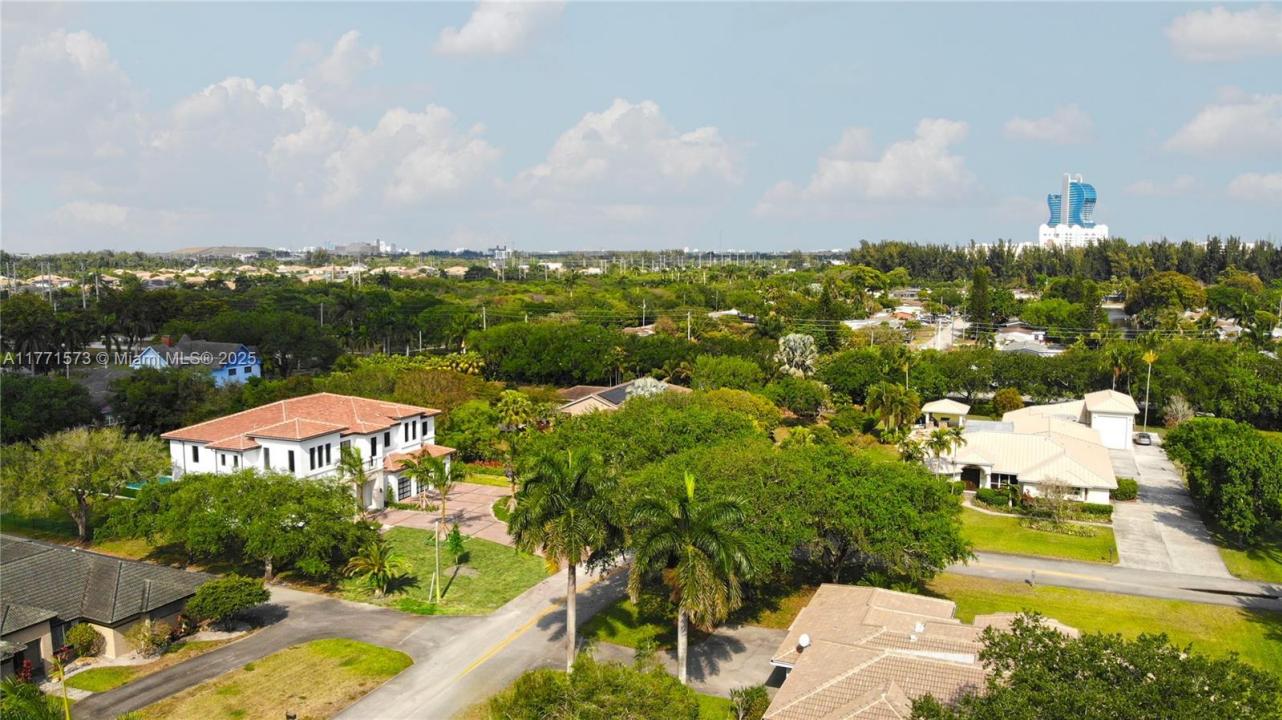 5903 SW 54th Ct, Davie, Florida 33314